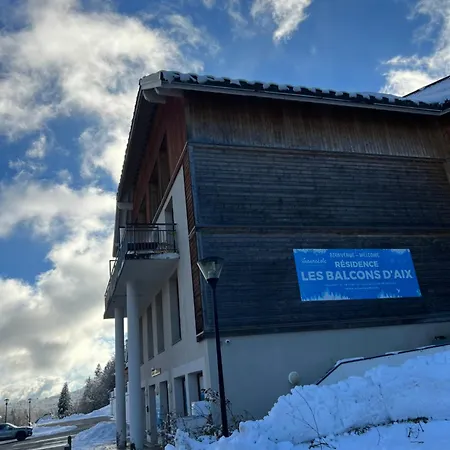 Aux Pieds Des Pistes, Des Chemins De Rando Les Deserts (Savoie)